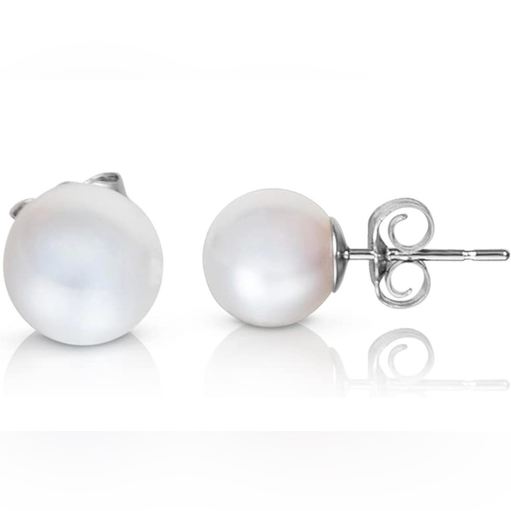 8mm Freshwater Pearl Stud Earrings | Classic White | Lightweight
